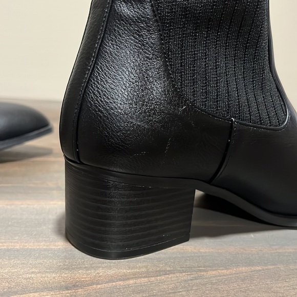 CL by Laundry pointed toe ankle sock heeled booties, black, size 9.5 - Picture 9 of 16